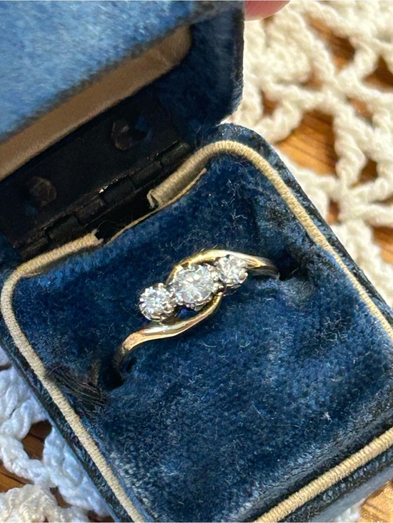 Estate Jewelry - Antique 18k YG & platinum natural diamond trilogy ring approx .58tcw size 6